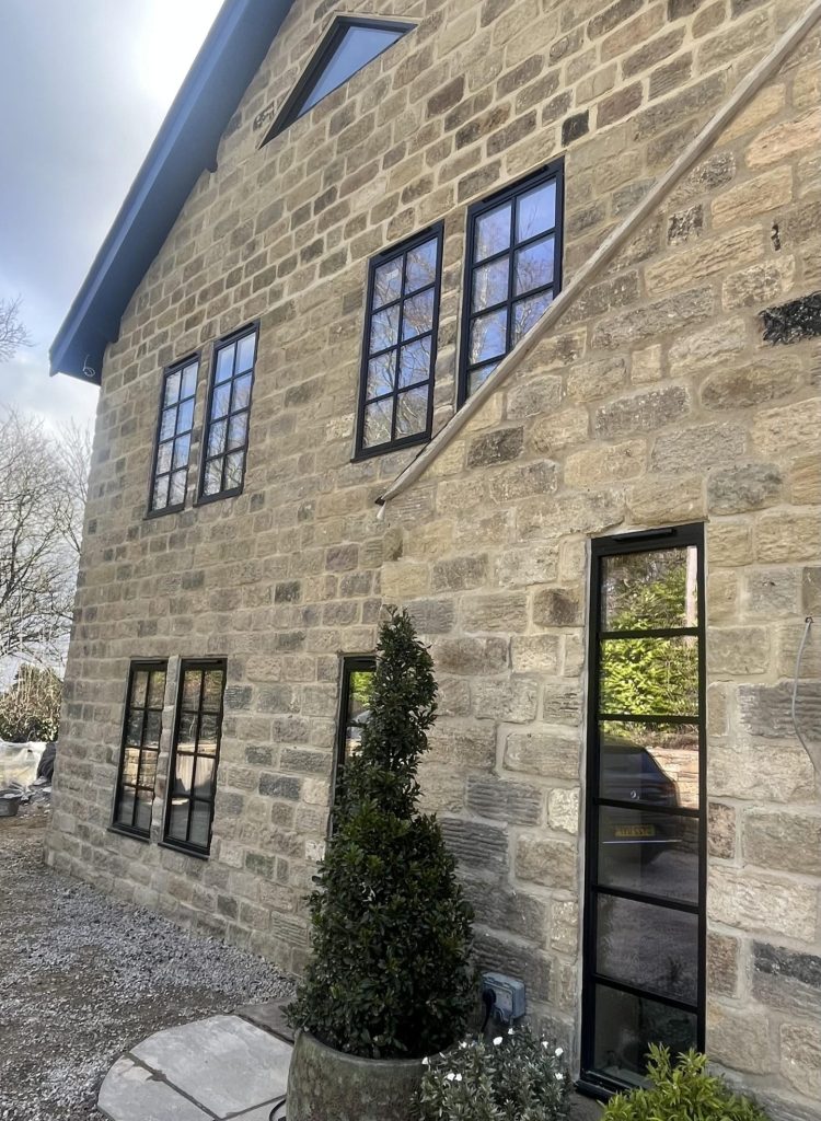 The Alitherm Heritage system continues to be the UK’s leading choice for steel look windows and doors. With authentic design, advanced thermal performance, and long-term durability, it remains the best alternative to original steel. Matching options such as Smarts Aluspace internal doors further extend the design inside the home.